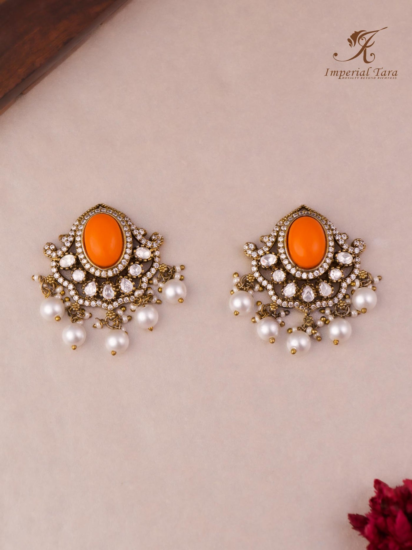 Aarti  Stud Earrings