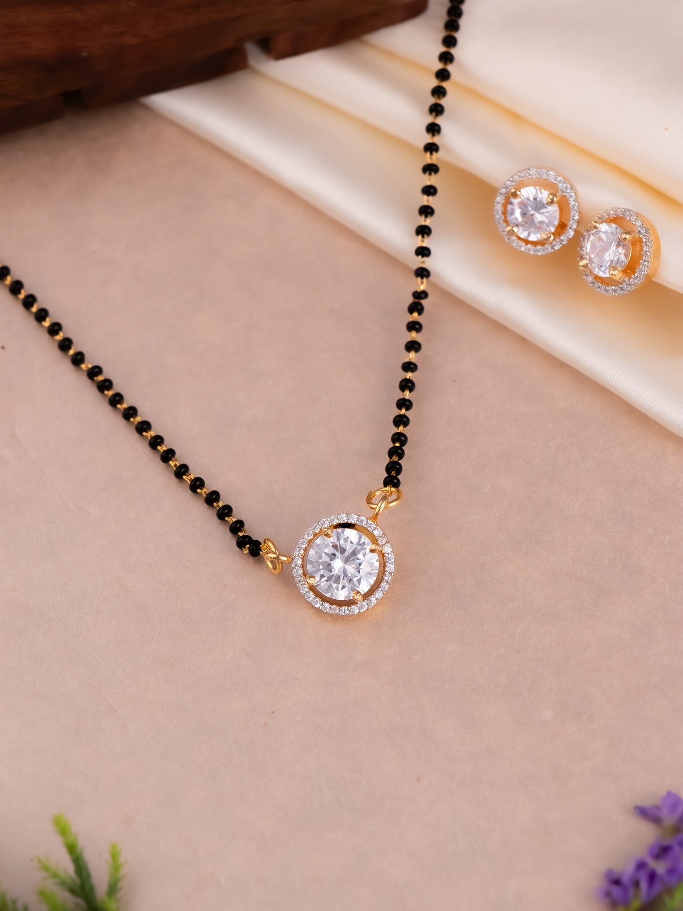 Diamond look alike Solitaire Celibrity Mangalsutra