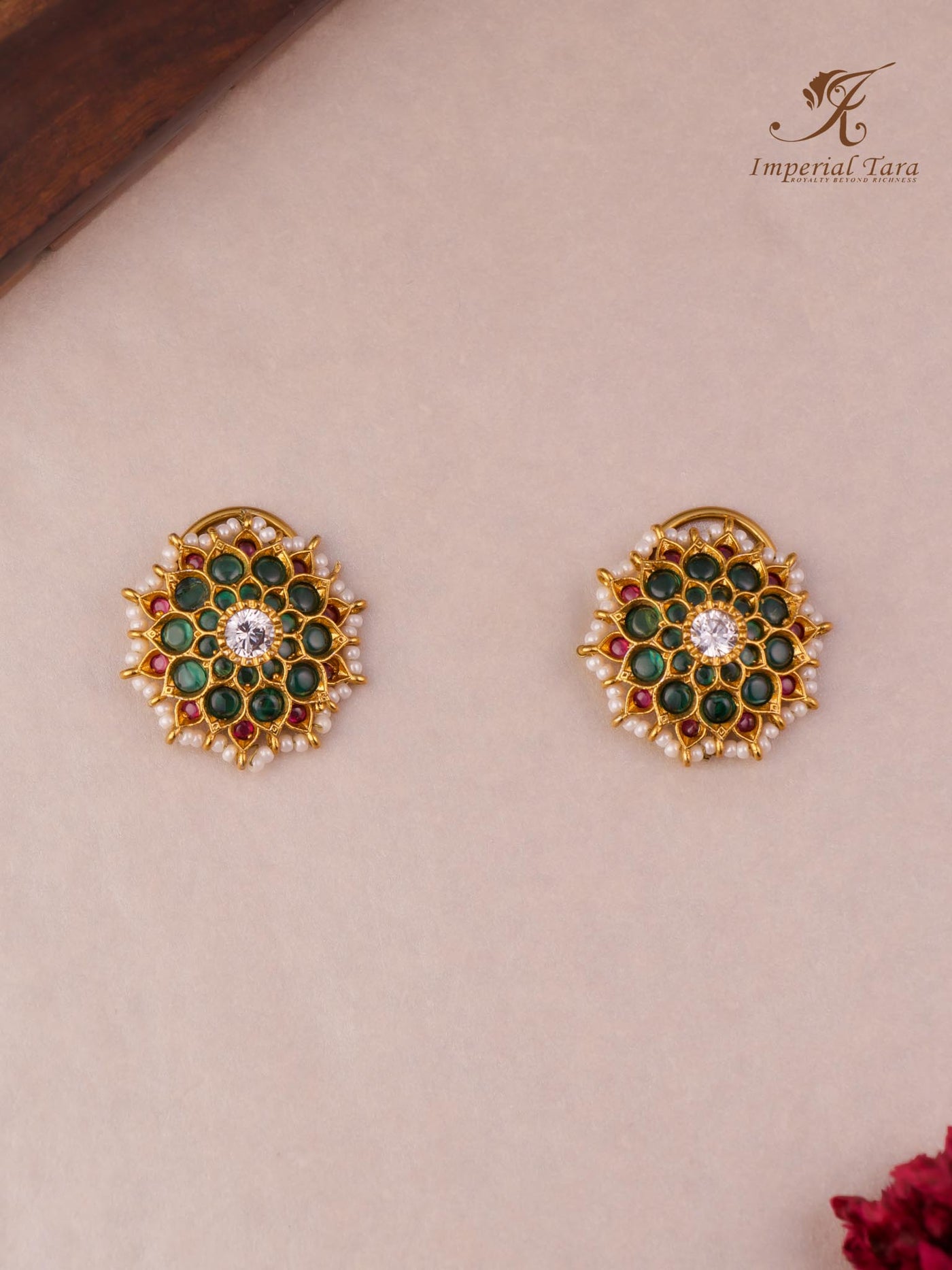 Jiya Stud Earrings