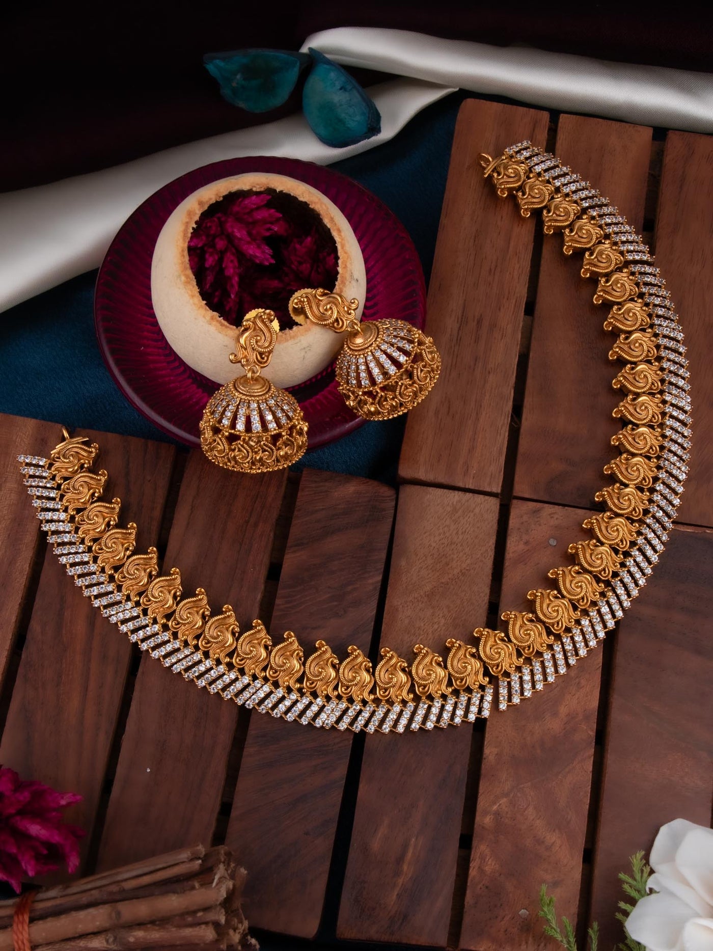 Ruhi princess Necklace