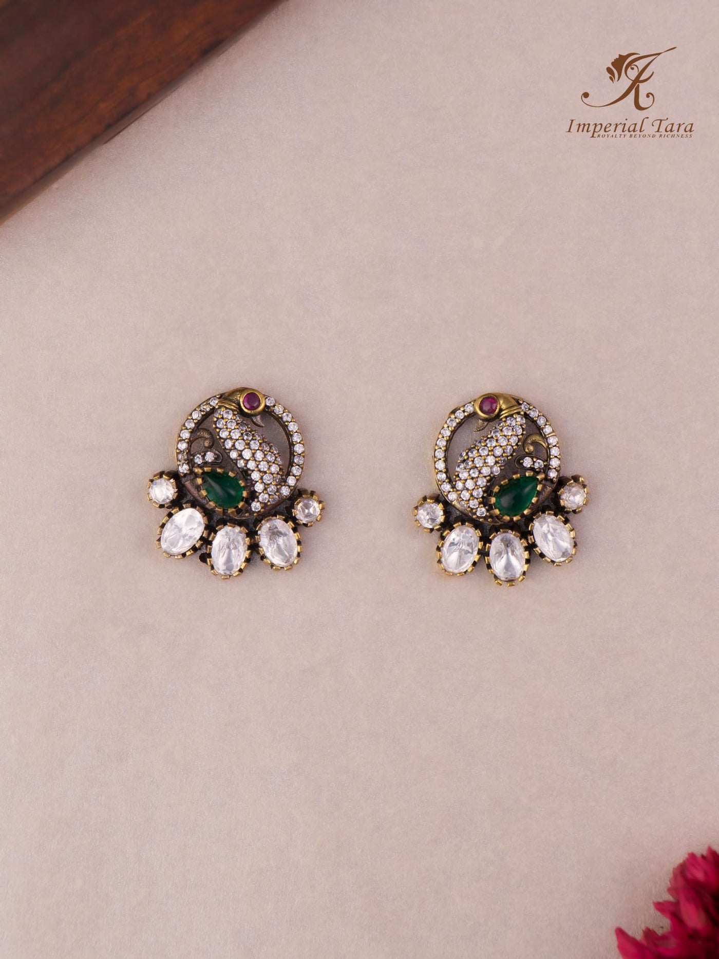 Meenal Stud Earrings