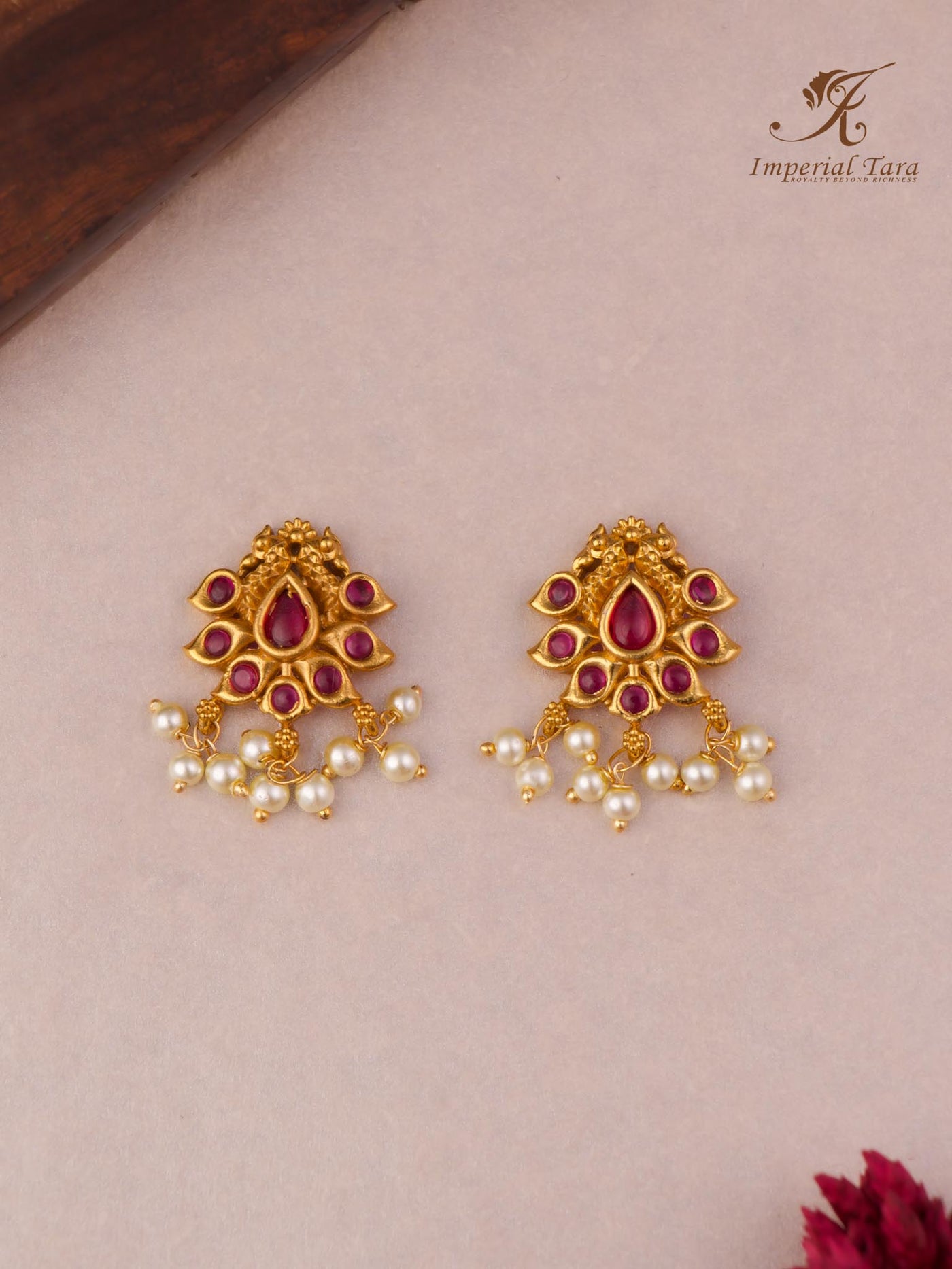 Neer Stud Earrings