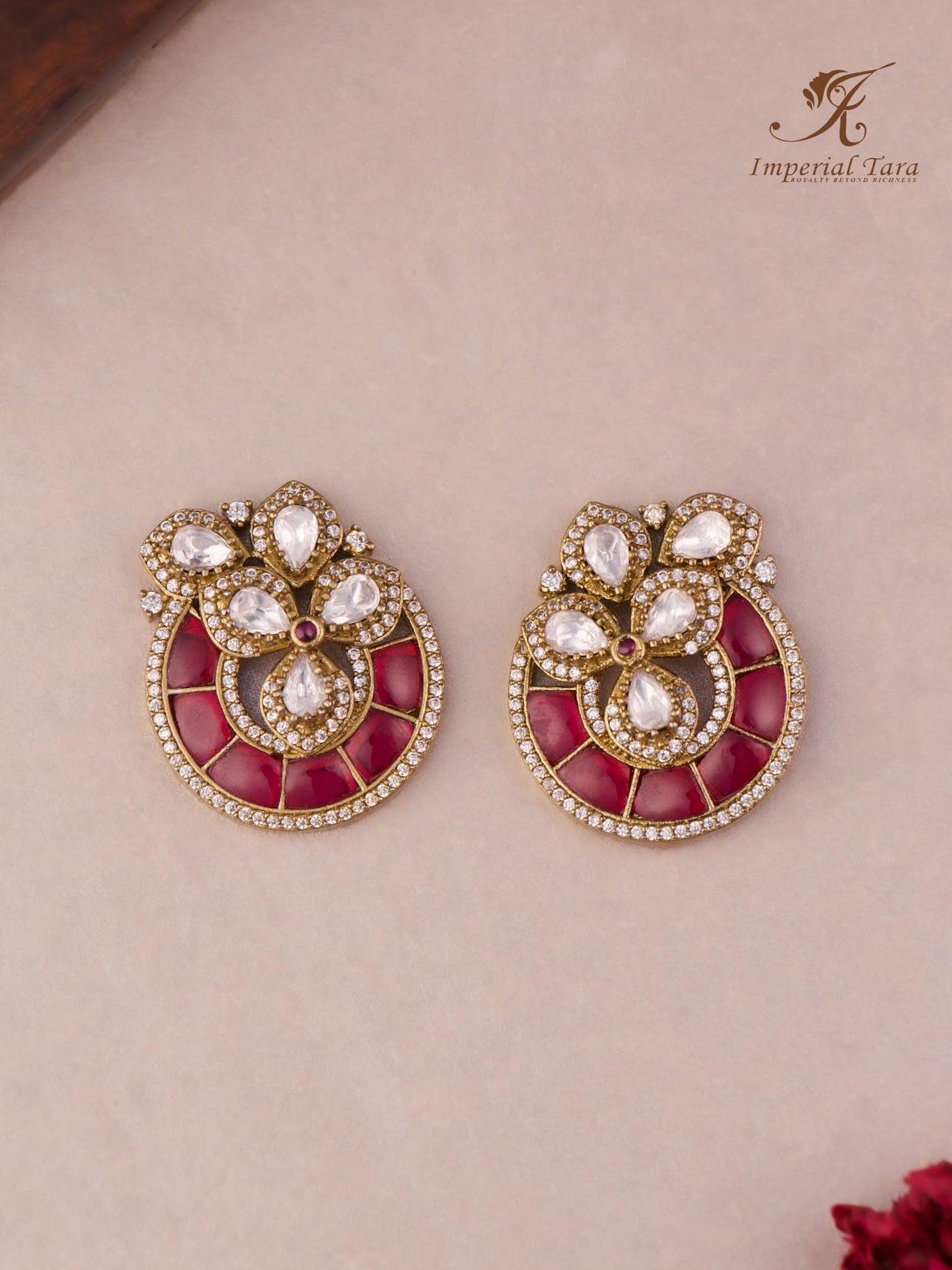 Nora Stud Earring