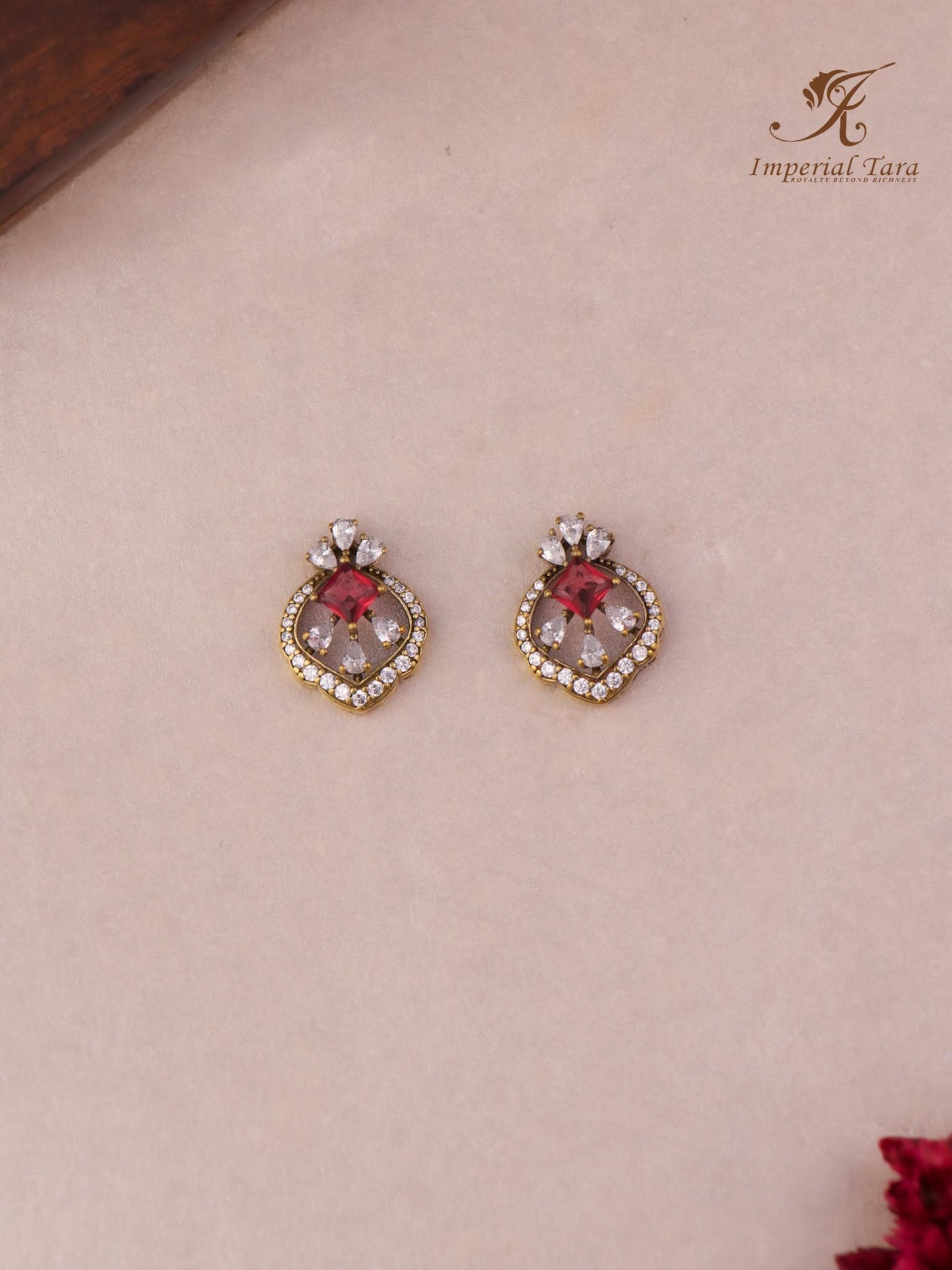 Prisha  Stud Earring