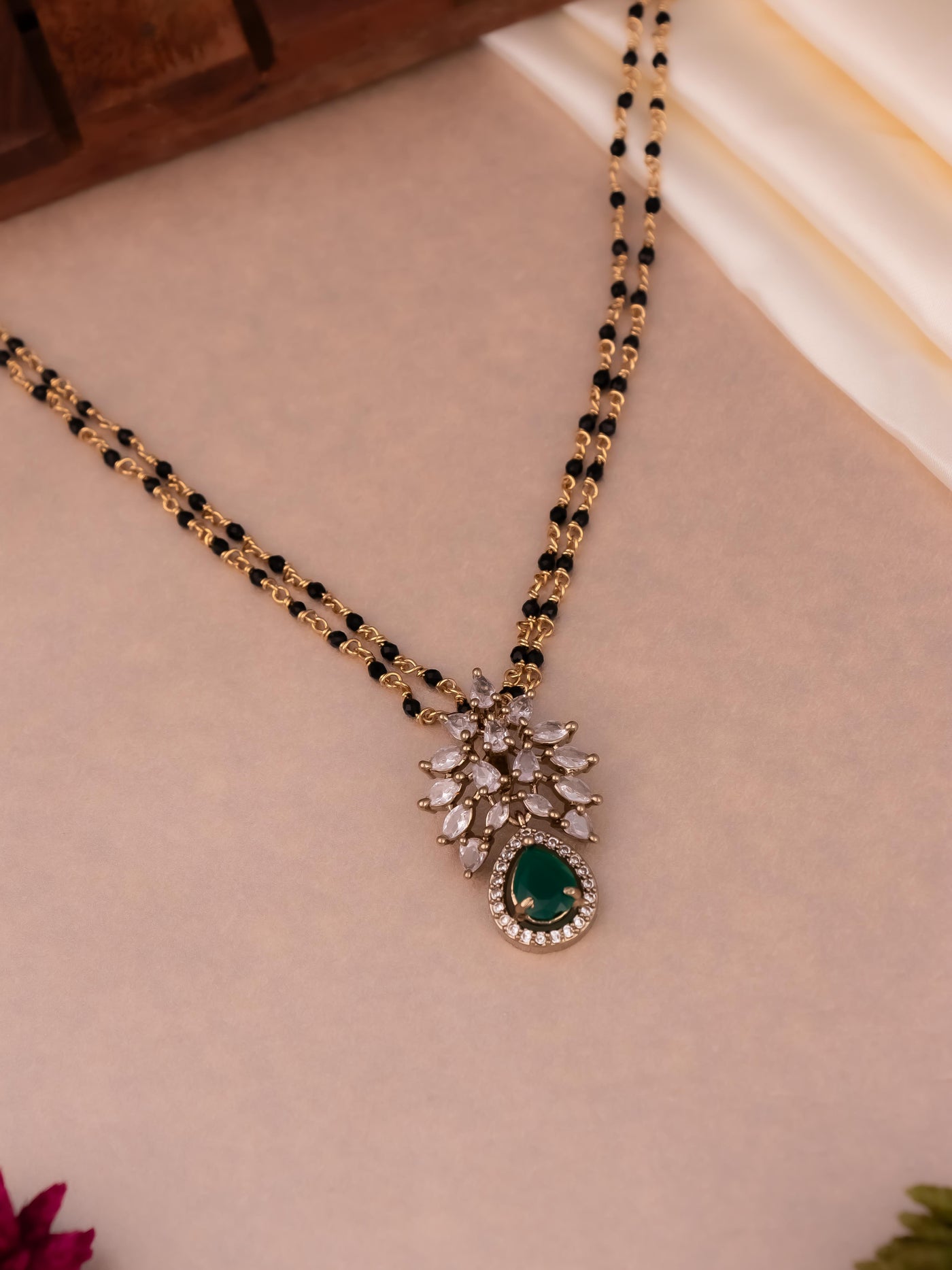 Unique  victorian style emerald mangalsutra in double chain pendant
