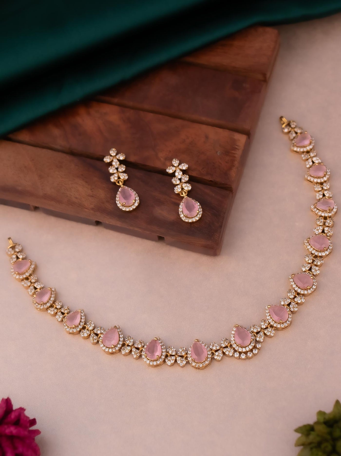 ad stone necklace in pink colour